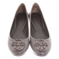 Tory Burch Ballerinas in Taupe