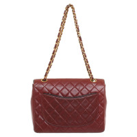 Chanel "Classic Flap Bag" a Bordeaux