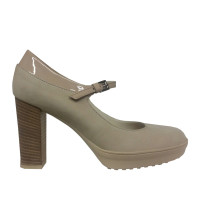 Tod's Mary Jane Pumps in Beige