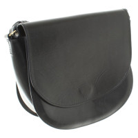 Closed Saddle Bag in black