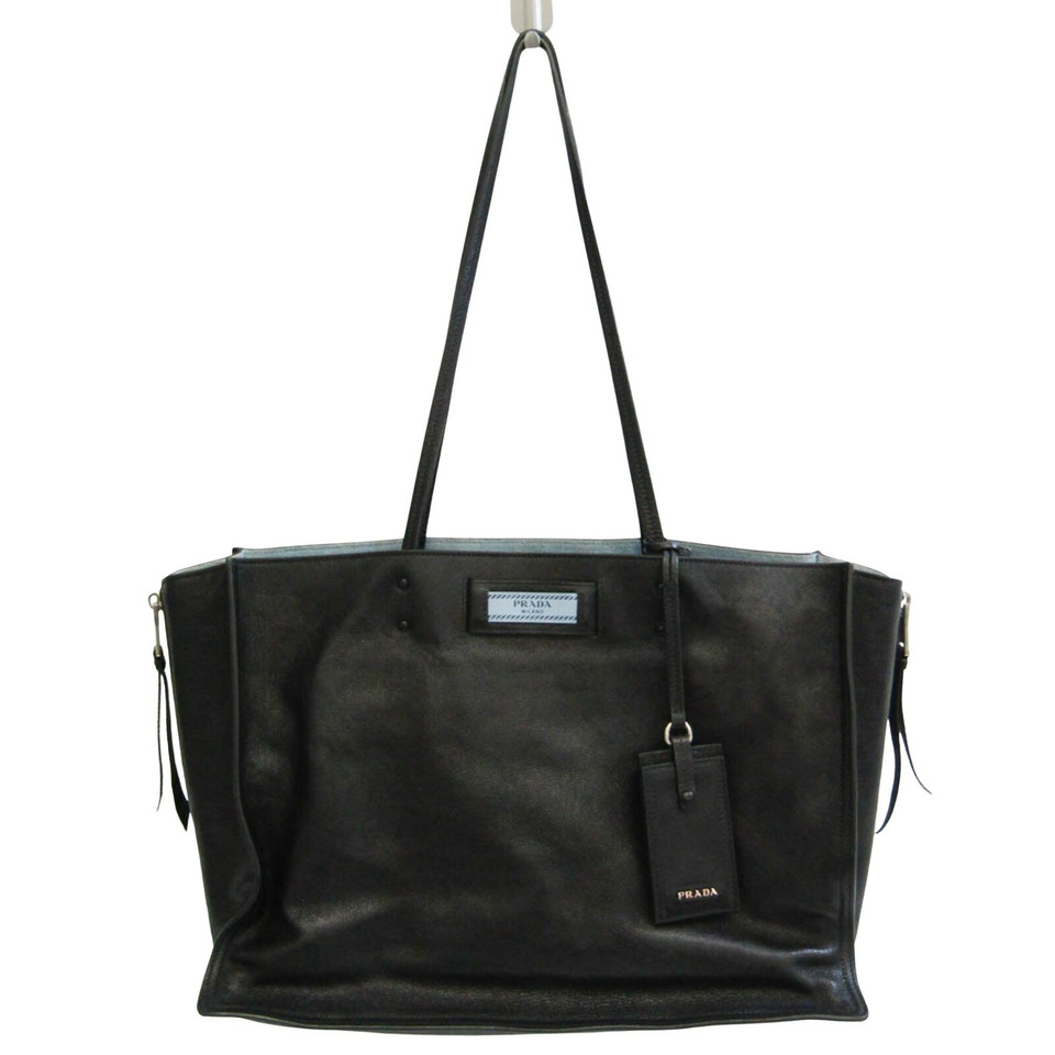 Prada Etiquette Bag Leather in Black