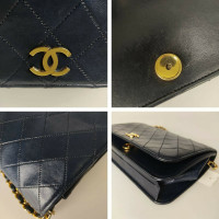 Chanel Flap Bag en Cuir en Bleu