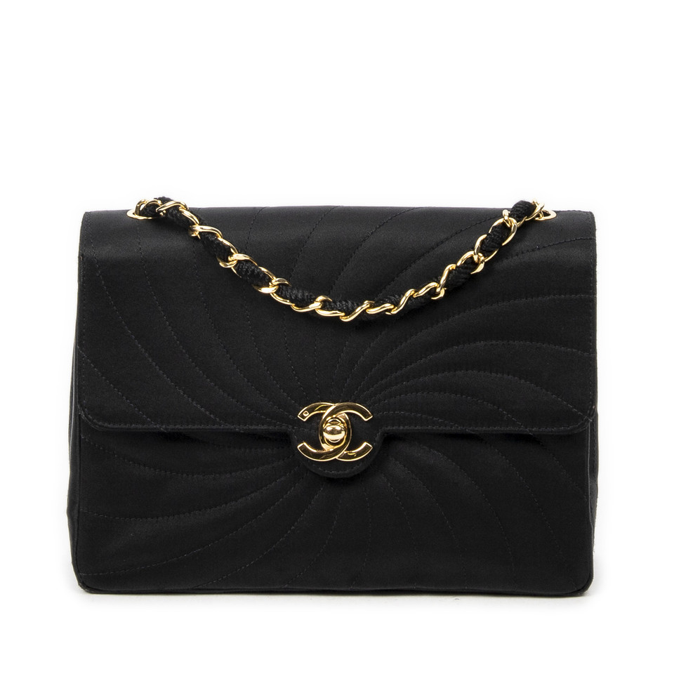 Chanel Umhängetasche in Schwarz