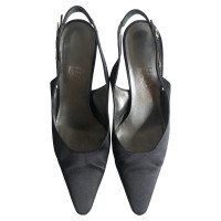 Salvatore Ferragamo Pumps/Peeptoes en Toile en Noir