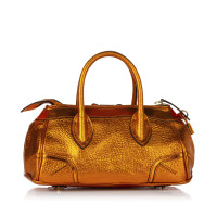 Burberry Handtasche aus Leder in Gold