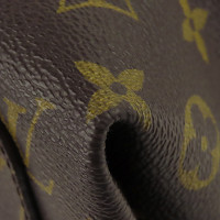 Louis Vuitton Olympe aus Canvas in Braun