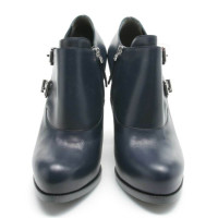Fendi Ankle boots Leather in Blue
