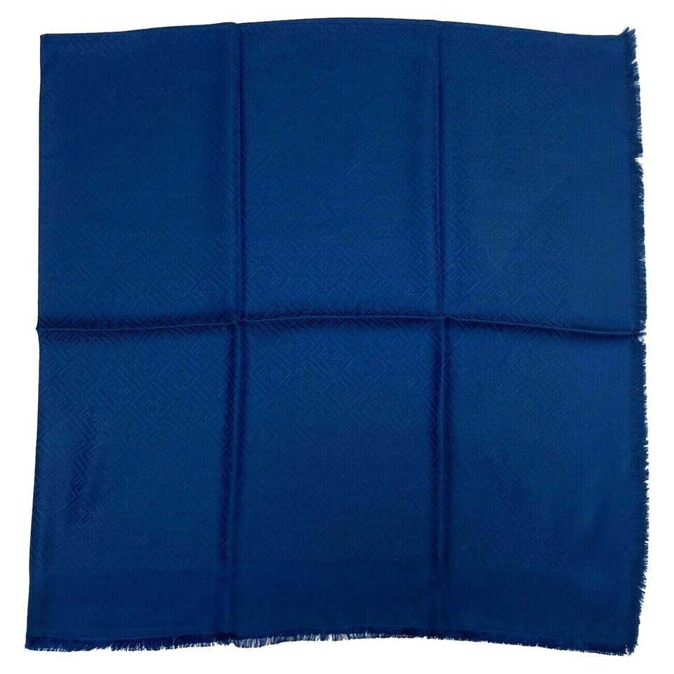 Fendi Schal/Tuch aus Seide in Blau