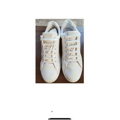 Fendi Chaussures de sport en Cuir en Blanc