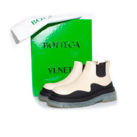 Bottega Veneta Ankle boots Leather in Cream