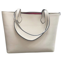 Moschino Love Shoulder bag in Cream