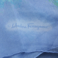 Salvatore Ferragamo Echarpe/Foulard en Soie en Bleu