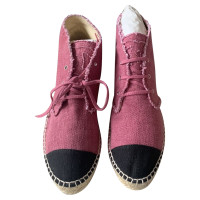 Chanel Chaussures à lacets en Toile en Rose/pink
