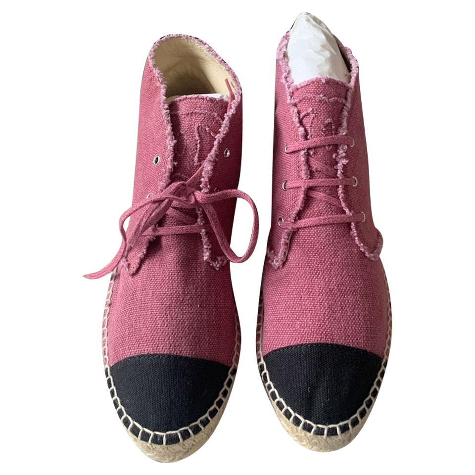Chanel Chaussures à lacets en Toile en Rose/pink