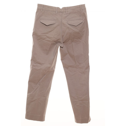 Closed Trousers in Taupe