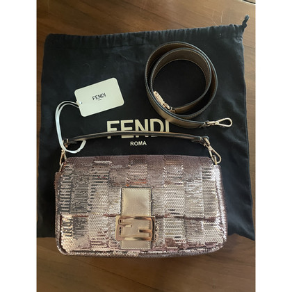Fendi Baguette Bag Leer in Roze