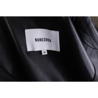 Nanushka  Jacke/Mantel in Schwarz