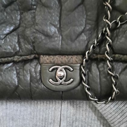 Chanel Flap Bag in Pelle in Verde oliva