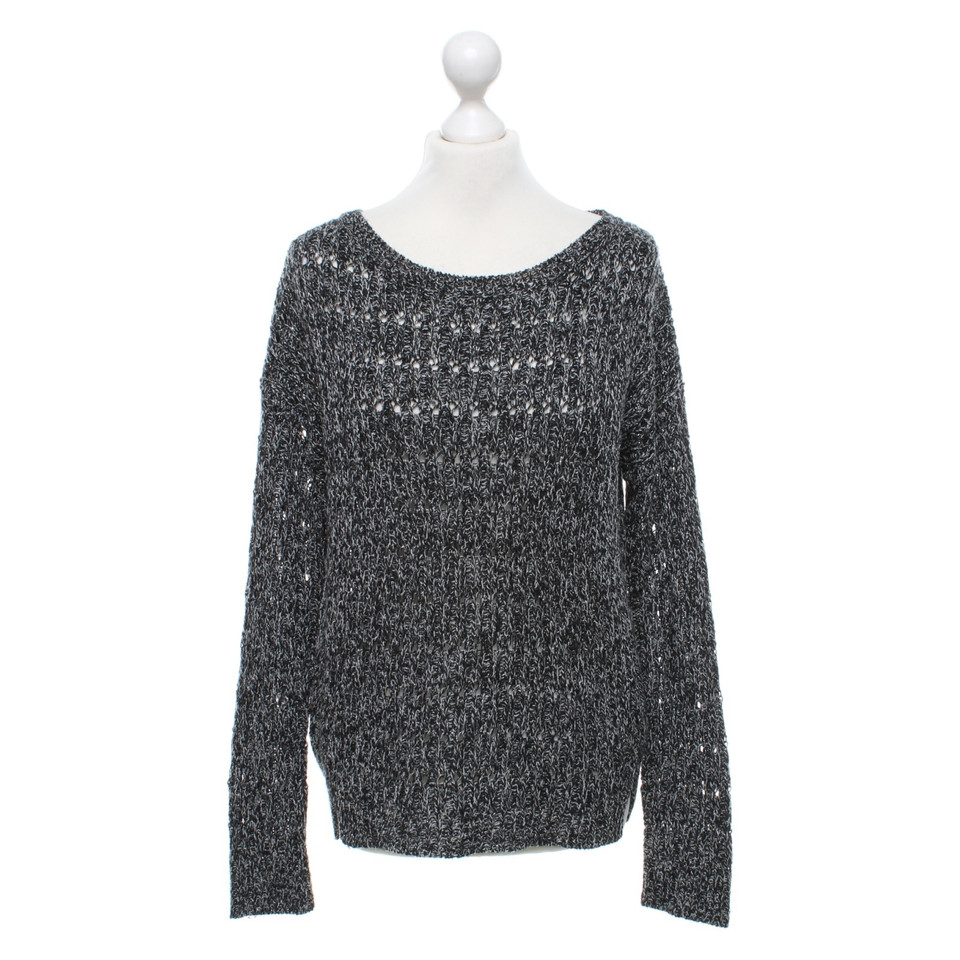 Velvet Knitted sweater in black / white