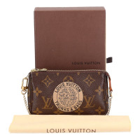 Louis Vuitton Clutch in Braun