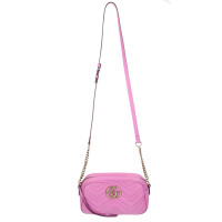 Gucci GG Marmont Camera Bag Small aus Leder in Rosa / Pink