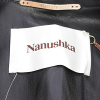 Nanushka  Jacke/Mantel in Schwarz