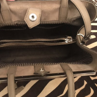 Fendi Handbag Leather in Beige