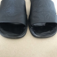 Loewe Sandalen aus Leder in Schwarz