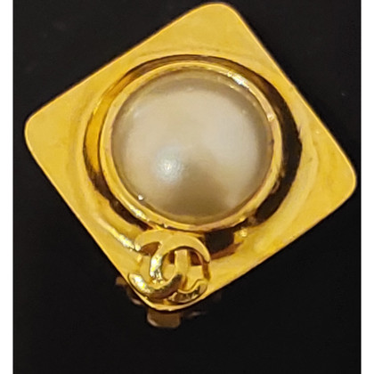 Chanel Orecchino in Perle in Oro