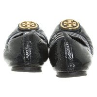 Tory Burch Slippers/Ballerinas Patent leather in Blue
