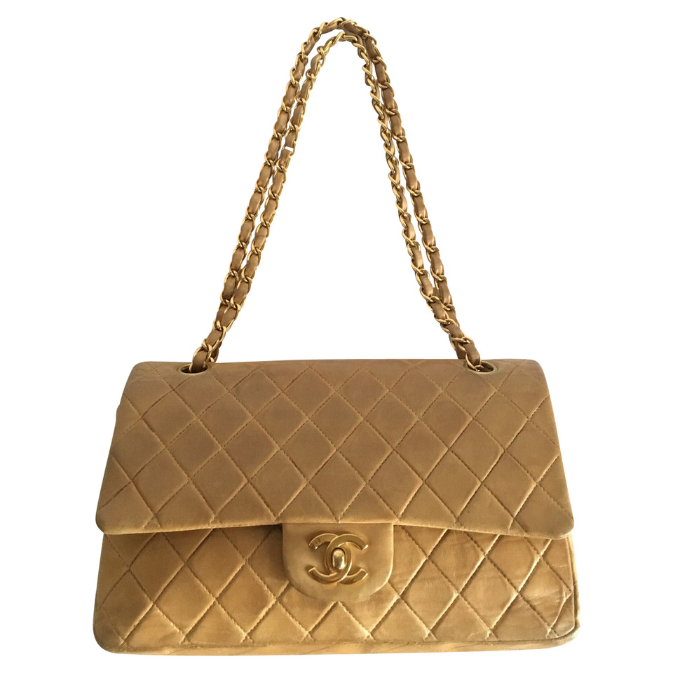 Chanel Classic Flap Bag Medium Leer in Beige