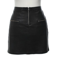 Closed Skirt Leather in Black