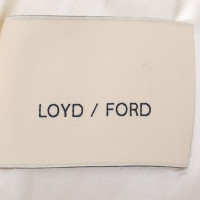 Loyd / Ford robe de dentelle