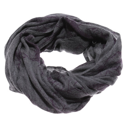 Repeat Cashmere Scarf/Shawl in Grey
