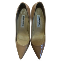 Jimmy Choo Pumps/Peeptoes Lakleer in Beige