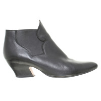 Acne Stiefeletten in Schwarz