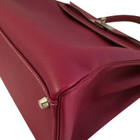 Hermès Kelly Bag 35 Leather in Fuchsia