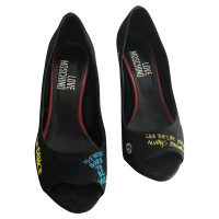 Moschino pumps in black