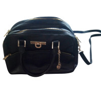Donna Karan Handbag in black