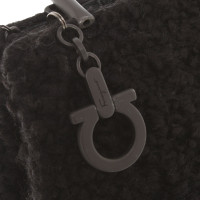 Salvatore Ferragamo Umhängetasche aus Wolle in Schwarz