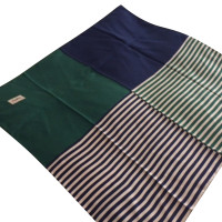 Yves Saint Laurent Schal/Tuch aus Seide in Grün