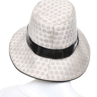 Giorgio Armani Hut mit Logo-Muster