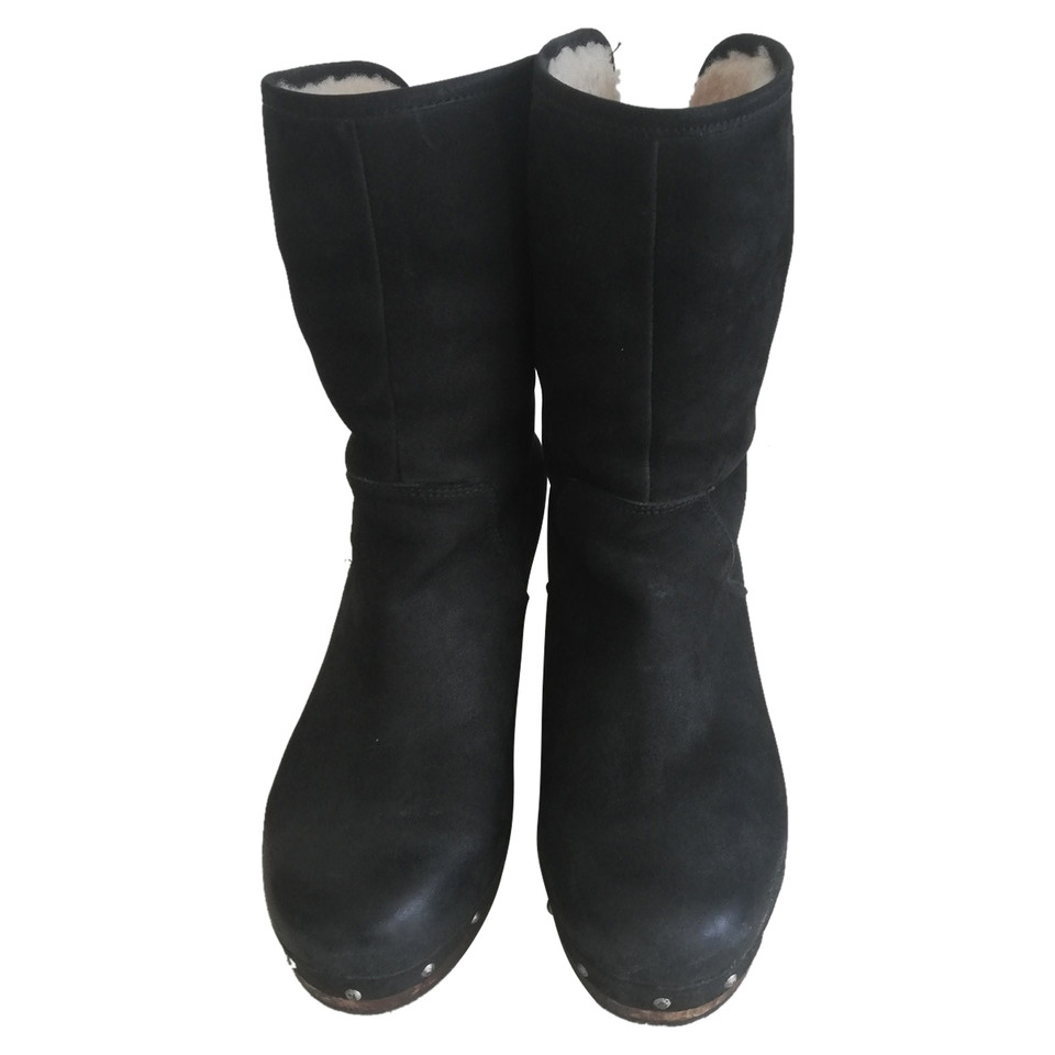 Ugg Australia Stiefeletten aus Leder in Braun