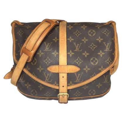 Louis Vuitton Handbags Outlet Store.  Louis vuitton handbags outlet, Louis  vuitton handbags, Cheap louis vuitton handbags