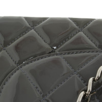 Chanel Classic Flap Bag aus Lackleder