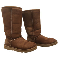 Ugg Australia Stiefel aus Leder in Braun