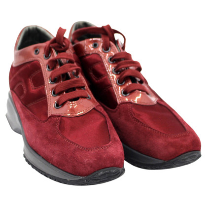 Hogan Sneakers aus Wildleder in Rot