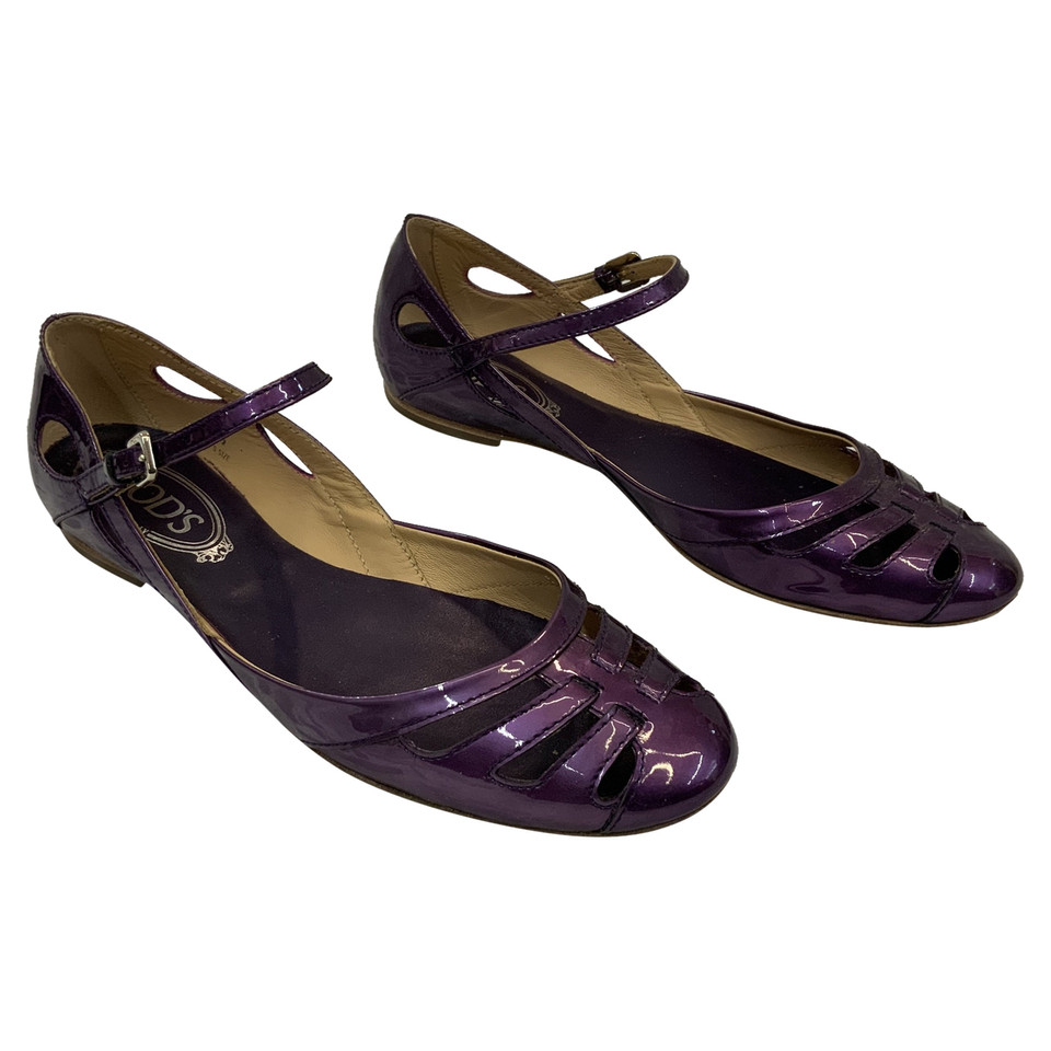Tod's Sandalen aus Lackleder in Violett