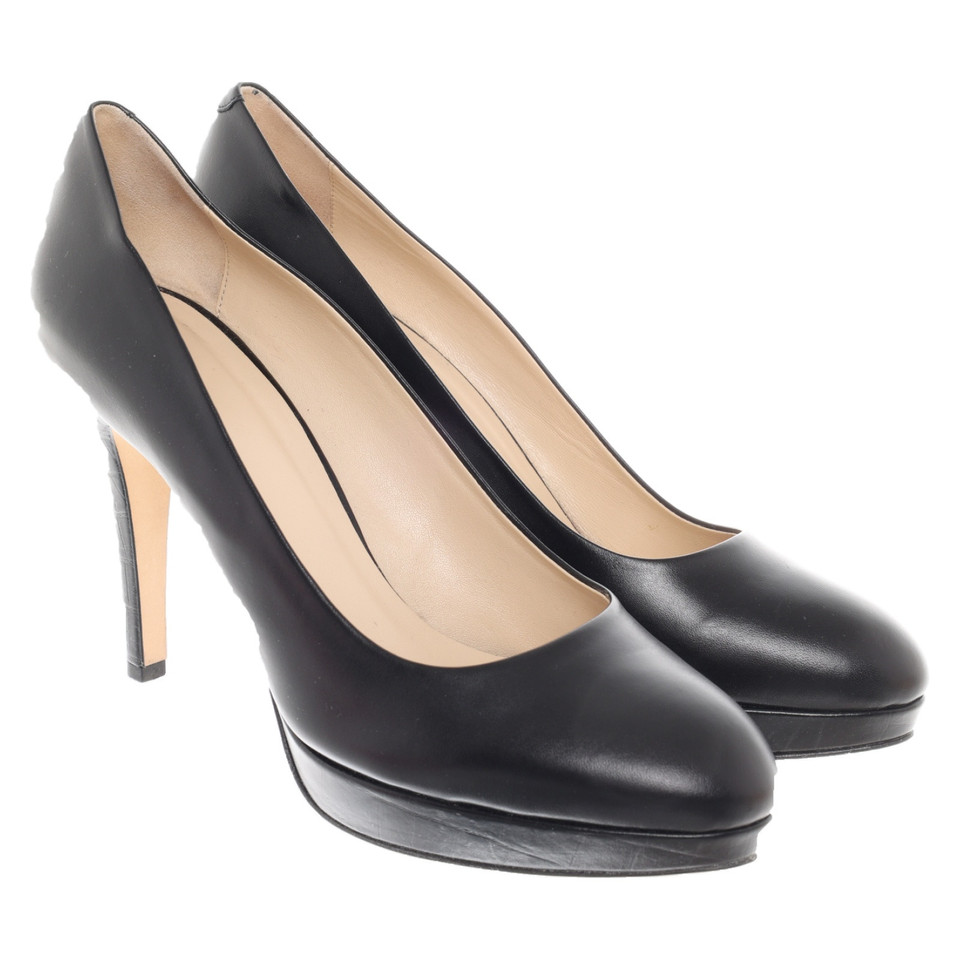 Navyboot Pumps/Peeptoes aus Leder in Schwarz