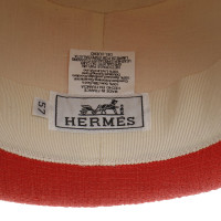 Hermès Chapeau/Casquette en Soie en Rouge